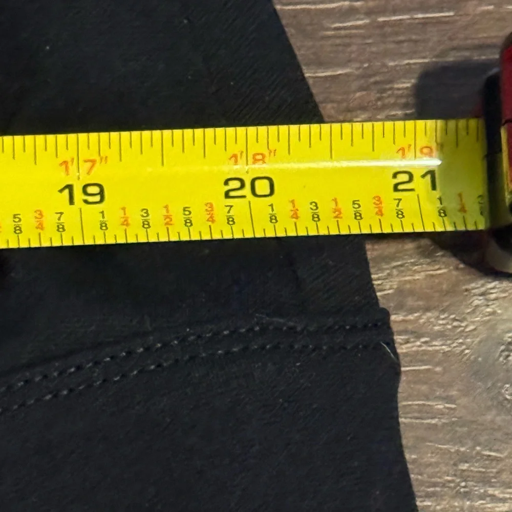 Carhartt Black Leggings size 1X EUC 20.5” waist & 26” length - Picture 3 of 10